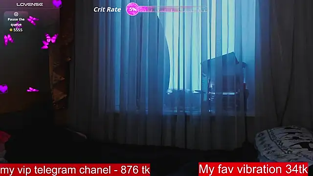 Snapshot of ArianaLight chatting on November 2025 01:04:02 PM ArianaLight online show from November 2025 01:04:02 PM