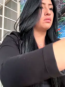 Snapshot of saris_moon chatting on October 2025 04:52:02 PM saris moon online show from October 2025 04:52:02 PM