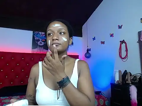 Snapshot of millysweetass chatting on November 2025 10:11:02 PM millysweetass online show from November 2025 10:11:02 PM