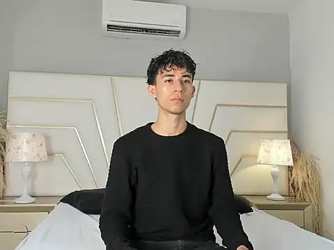 Zahir Ashar online show from October 2025 11:11:01 AM