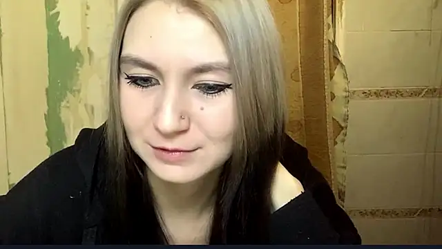 Snapshot of ArianeBhayani chatting on October 2025 08:47:01 PM ArianeBhayani online show from October 2025 08:47:01 PM