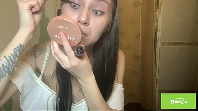 Snapshot of ArianeBhayani chatting on November 2025 09:14:02 PM ArianeBhayani online show from November 2025 09:14:02 PM