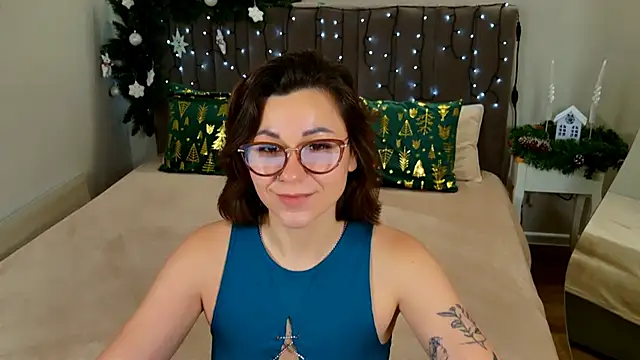 EdenSolis online show from December 2025 09:27:01 AM