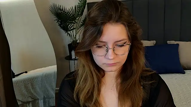 Snapshot of Briarx chatting on November 2025 08:09:01 PM Briarx online show from November 2025 08:09:01 PM