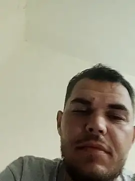 Snapshot of Alexszader36 chatting on October 2025 09:19:02 PM Alexszader36 online show from October 2025 09:19:02 PM