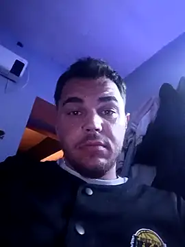 Alexszader36 online show from April 2026 08:20:01 PM