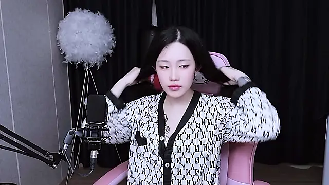 Snapshot of MISA_02 chatting on October 2025 12:12:02 PM MISA 02 online show from October 2025 12:12:02 PM