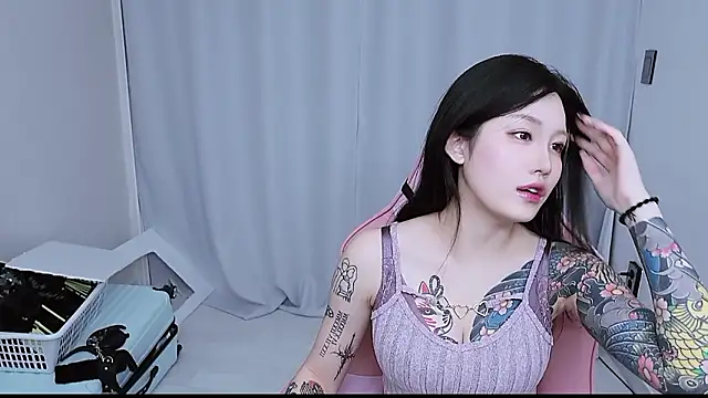 Snapshot of MISA_02 chatting on December 2025 12:22:01 PM MISA 02 online show from December 2025 12:22:01 PM