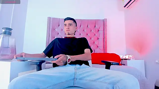 Snapshot of Ethan_Boy_ chatting on October 2025 07:26:02 PM Ethan Boy online show from October 2025 07:26:02 PM