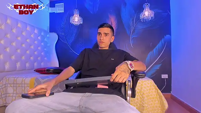 Ethan Boy  online show from January 2026 09:07:02 PM