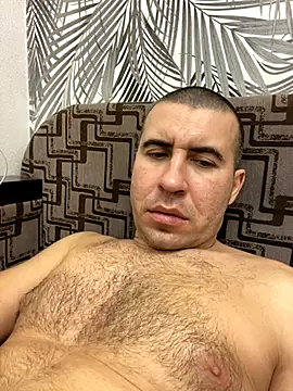 AronMode online show from November 2025 10:12:01 PM