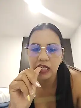 Snapshot of Candy-Samanthy chatting on October 2025 01:46:01 AM Candy-Samanthy online show from October 2025 01:46:01 AM