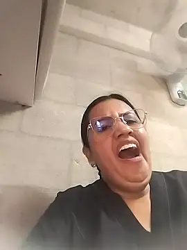 Snapshot of Candy-Samanthy chatting on November 2025 03:55:01 PM Candy-Samanthy online show from November 2025 03:55:01 PM