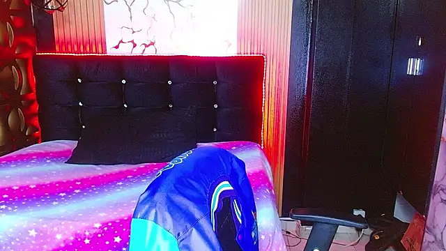 tinibunny online show from November 2025 07:16:01 PM