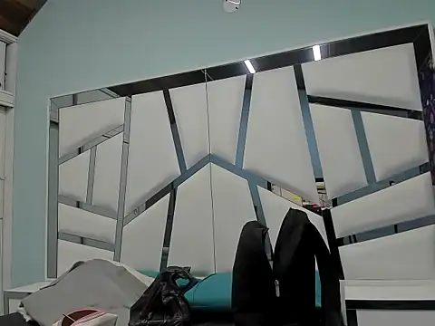 MiaHarper2 online show from December 2025 05:17:01 PM