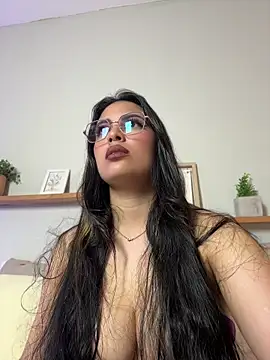 shainadavis online show from June 2026 03:31:01 AM