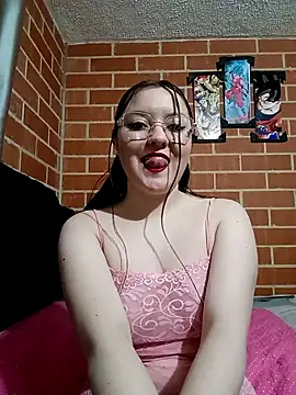 Snapshot of 1Sweet_Eva chatting on November 2025 11:21:02 PM 1Sweet Eva online show from November 2025 11:21:02 PM