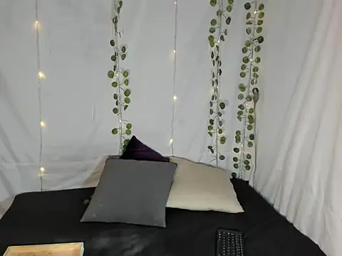 Snapshot of Perla_Jonhson_Rs chatting on October 2025 01:00:01 PM Perla Jonhson Rs online show from October 2025 01:00:01 PM