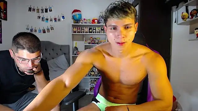 Snapshot of mirallesandbig chatting on October 2025 09:47:01 PM mirallesandbig online show from October 2025 09:47:01 PM