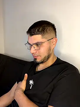 Snapshot of mirallesandbig chatting on November 2025 10:32:02 PM mirallesandbig online show from November 2025 10:32:02 PM