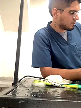 Snapshot of mirallesandbig chatting on November 2025 05:23:01 PM mirallesandbig online show from November 2025 05:23:01 PM