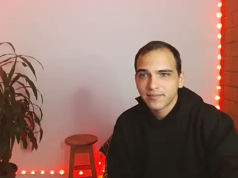 Snapshot of Maax3023 chatting on October 2025 01:11:01 PM Maax3023 online show from October 2025 01:11:01 PM