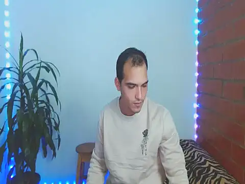 Snapshot of Maax3023 chatting on October 2025 05:15:02 PM Maax3023 online show from October 2025 05:15:02 PM