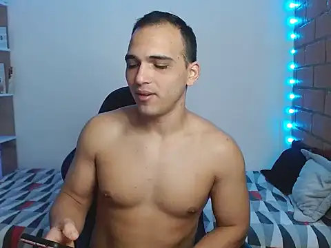 Snapshot of Maax3023 chatting on December 2025 04:24:01 PM Maax3023 online show from December 2025 04:24:01 PM