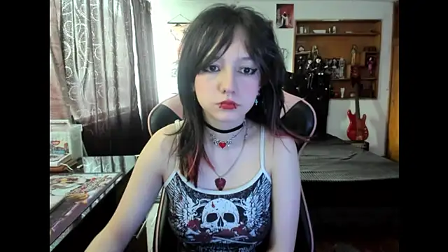 Snapshot of Maki_Zein_ chatting on November 2025 04:07:01 PM Maki Zein online show from November 2025 04:07:01 PM