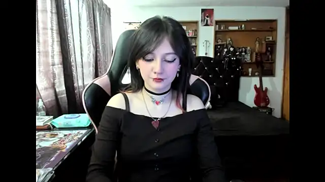 Snapshot of Maki_Zein_ chatting on November 2025 05:45:02 PM Maki Zein online show from November 2025 05:45:02 PM