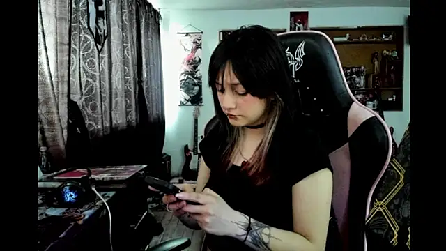 Maki Zein  online show from January 2026 08:47:02 PM