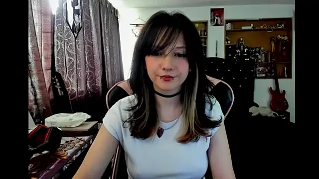 Maki Zein  online show from February 2026 08:03:02 PM