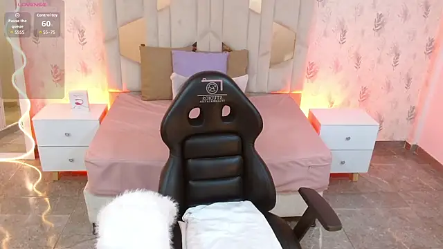 MARIANA TAY1 online show from October 2025 03:03:02 AM