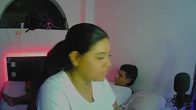 Snapshot of AnyRUSSO chatting on October 2025 05:48:02 AM AnyRUSSO online show from October 2025 05:48:02 AM