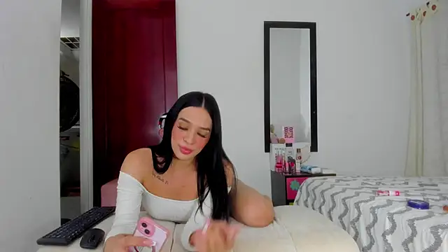 princesa luissa online show from November 2025 02:33:02 AM