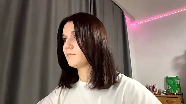 Snapshot of ElsieZuno chatting on October 2025 03:43:01 PM ElsieZuno online show from October 2025 03:43:01 PM