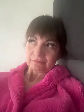Butterfly8385 online show from May 2026 01:27:01 PM