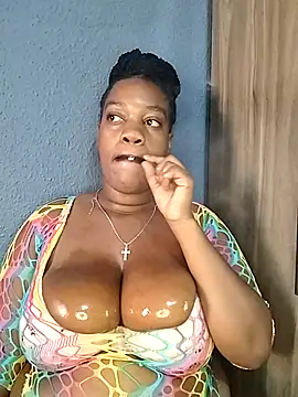 Snapshot of SweetBedroomEyez chatting on April 2026 11:11:02 AM SweetBedroomEyez online show from April 2026 11:11:02 AM