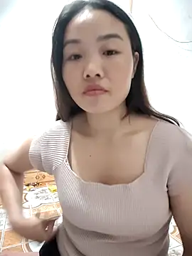 Snapshot of pusi_xinh chatting on October 2025 01:43:02 PM pusi xinh online show from October 2025 01:43:02 PM