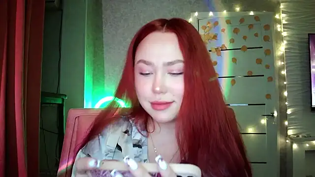 Snapshot of LolaMint_ chatting on October 2025 12:56:01 PM LolaMint online show from October 2025 12:56:01 PM