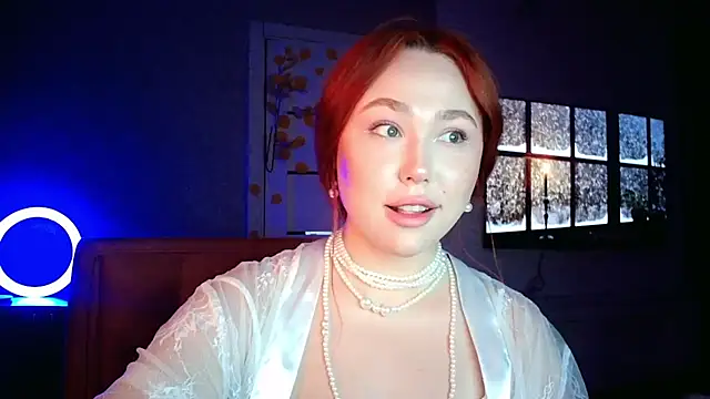 Snapshot of LolaMint_ chatting on November 2025 12:40:02 PM LolaMint online show from November 2025 12:40:02 PM