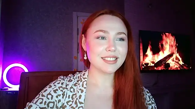 Snapshot of LolaMint_ chatting on November 2025 11:43:02 AM LolaMint online show from November 2025 11:43:02 AM