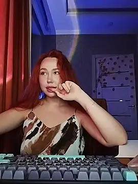 Snapshot of LolaMint_ chatting on November 2025 12:41:02 PM LolaMint online show from November 2025 12:41:02 PM