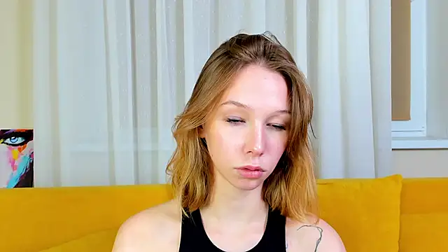 LilyVoise online show from October 2025 02:59:02 PM