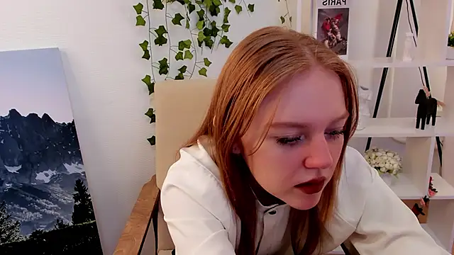 Snapshot of VernellArey chatting on October 2025 03:28:02 AM VernellArey online show from October 2025 03:28:02 AM