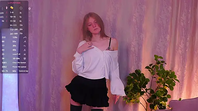 Snapshot of VernellArey chatting on November 2025 04:28:01 PM VernellArey online show from November 2025 04:28:01 PM