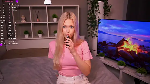 KaryTasch online show from November 2025 10:34:02 PM