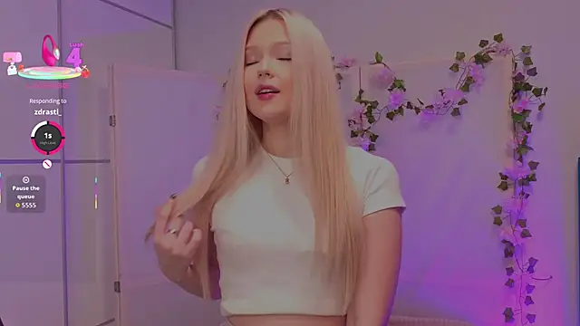 KaryTasch online show from December 2025 08:35:01 PM