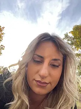 Snapshot of SinfulLovers33 chatting on October 2025 12:07:02 PM SinfulLovers33 online show from October 2025 12:07:02 PM