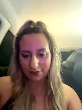 Snapshot of SinfulLovers33 chatting on November 2025 05:55:02 PM SinfulLovers33 online show from November 2025 05:55:02 PM